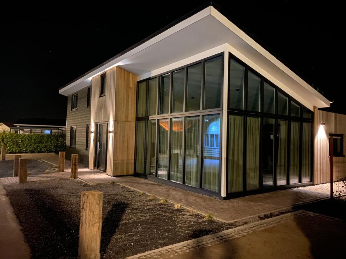 Maison Jolie Sint Annaland Exteriör bild